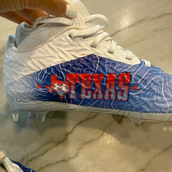 NWOT Under Armour Boys’ Cleats “Texas” main image 5